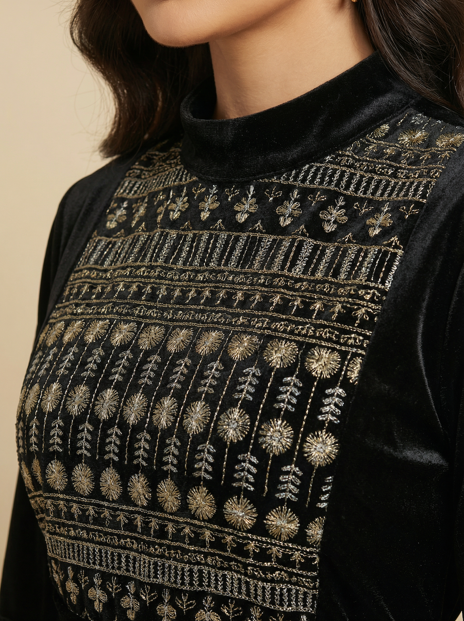 Daraa Velvet Set - Luxury