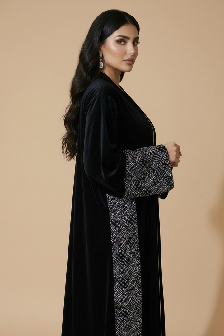 Black Abaya Side Profile
